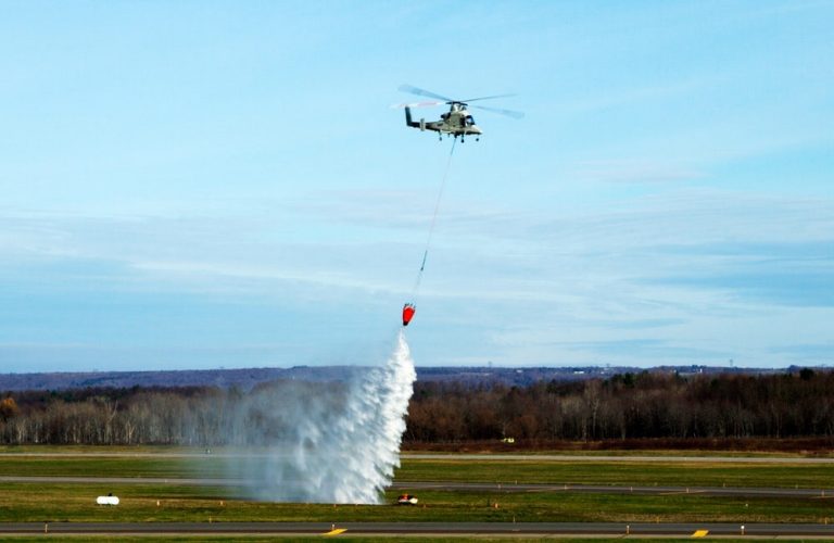 美国消防队员如何利用军用无人机的力量