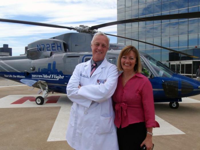 西科斯基公司与空中医疗服务协会(AAMS)合作，向医疗后送飞机国际基金会捐赠了5000美元，作为第二届Suzanne Wedel博士年度奖学金。万博手机app[图片来源:Maura Hughes/Boston MedFlight]