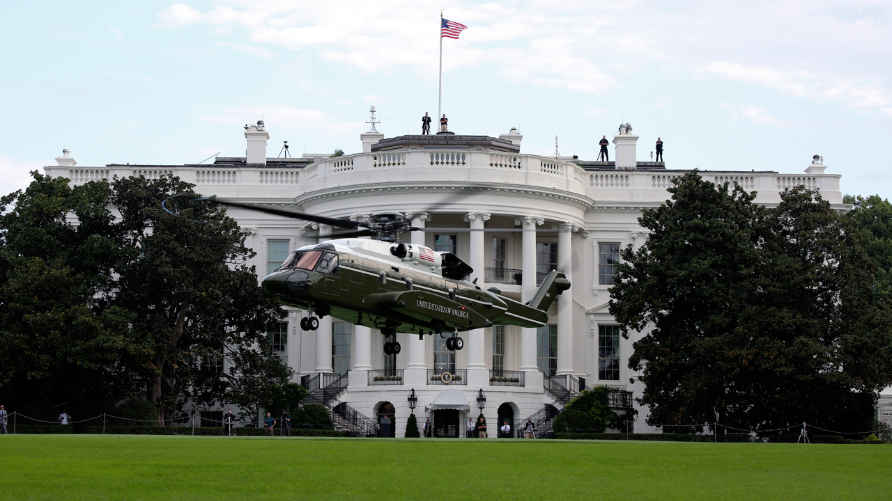 VH-92A直升机于2018年9月完成了包括在白宫南草坪上运行在内的作战测试。图片由美国海军陆战队提供。