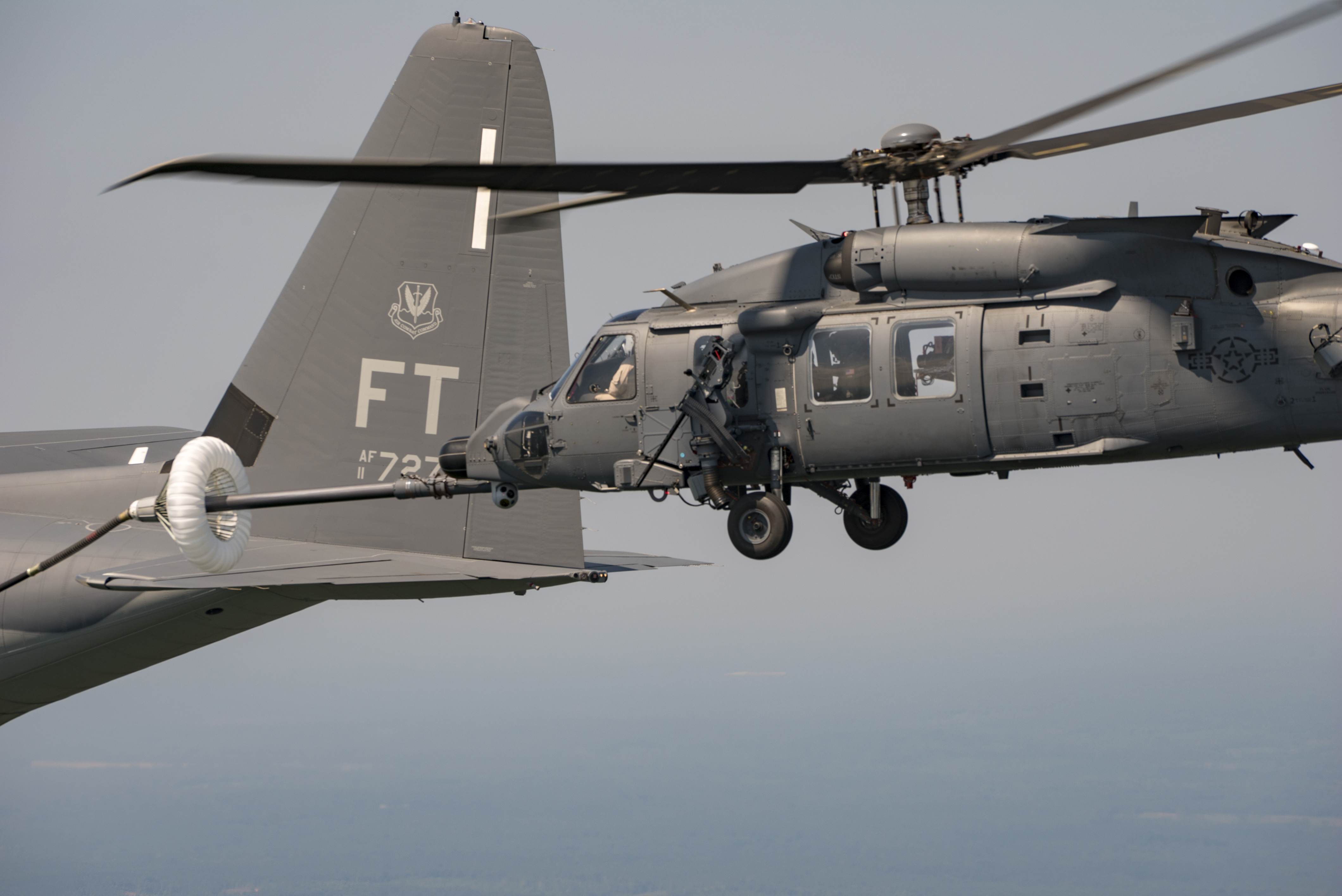 HH-60W Jolly Green II战斗救援直升机完成空对空加油测试